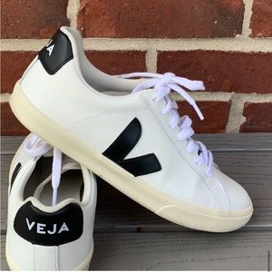 Veja Esplar Sneaker, 38/7 (fits like 7.5)